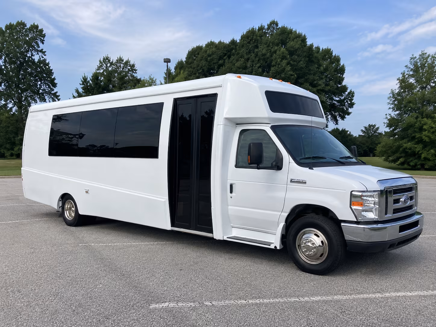 cupertino 18 passenger party bus